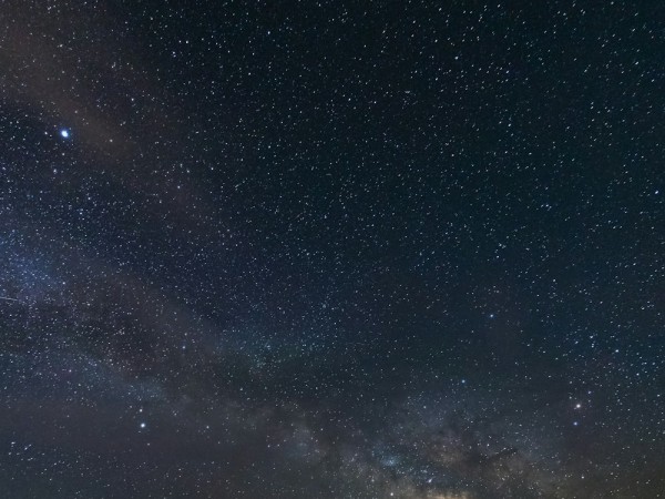 那天我刷到一张室女座星系撞银河系的GIF，整个人都不好了
