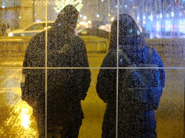 那个夜晚，我在犄角旮旯里找到了银河系漫游指南的MP4文件