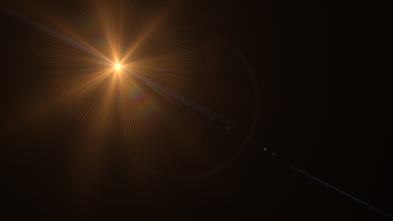 散是满天星，聚是银河系，我们都在彼此看不见的地方发着光