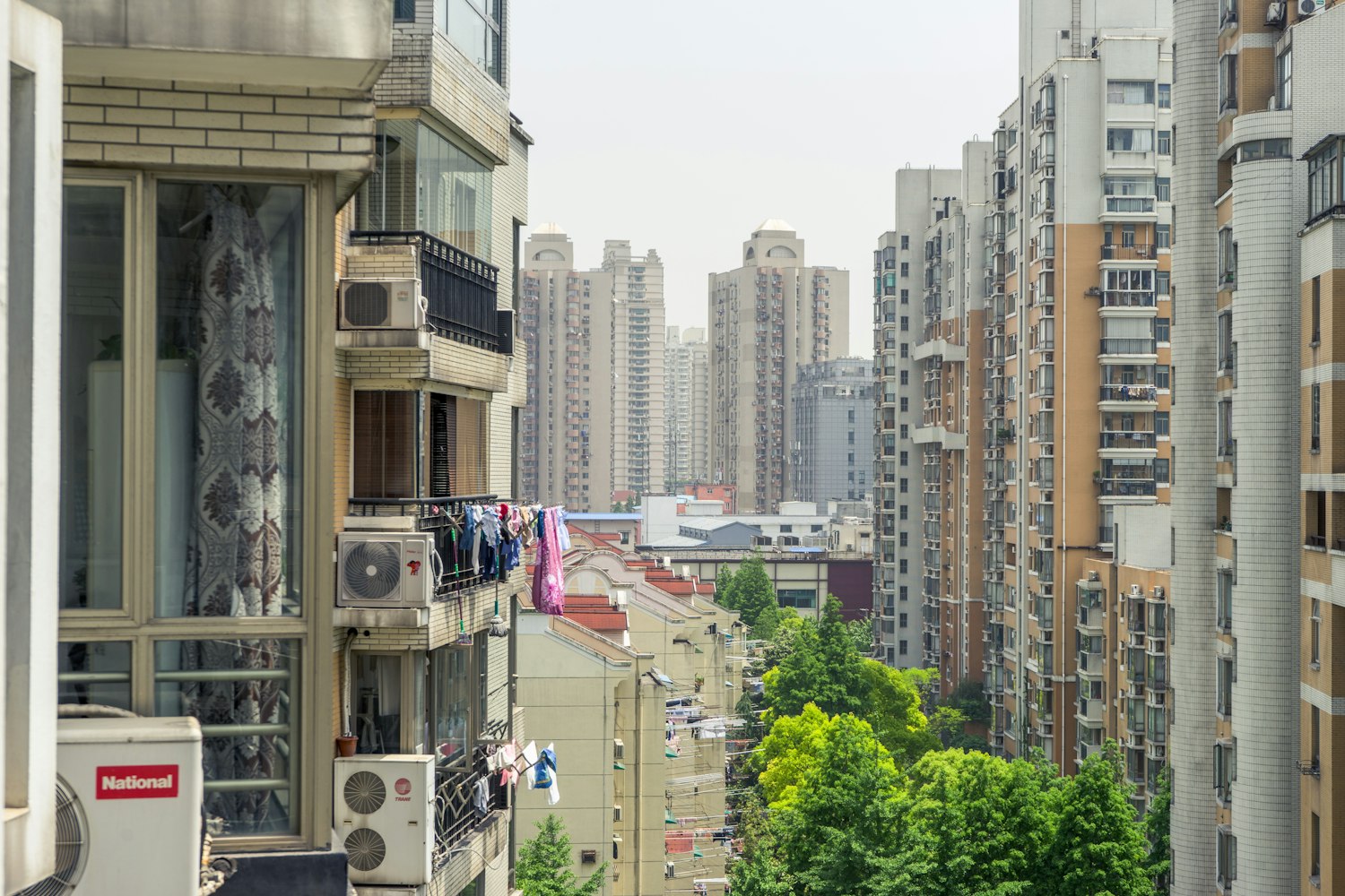 在上海愚园路，我把童年丢在了银河系小卖部