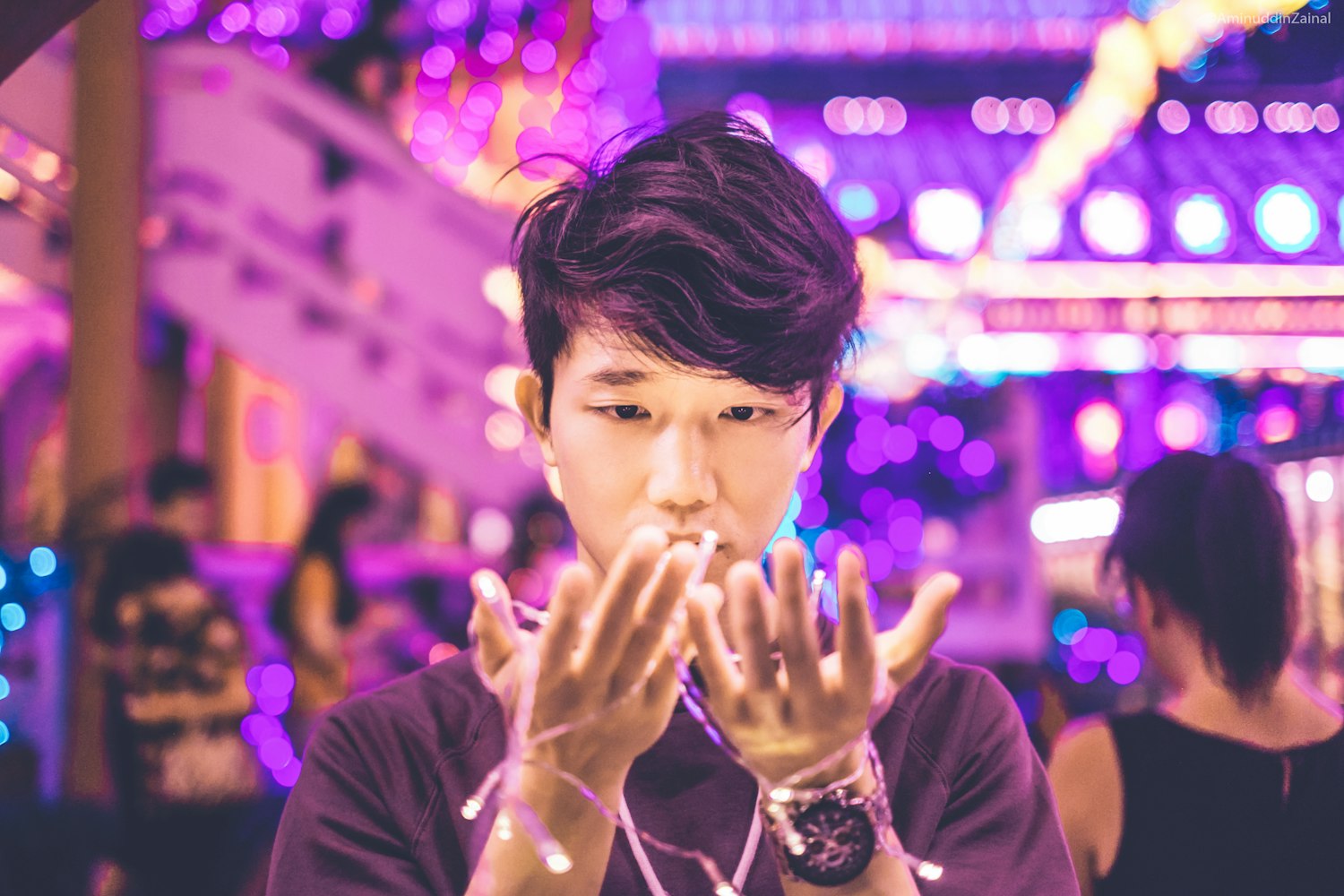 欧莉文和林娜跳银河系，两个姑娘在银河旋臂上的六天五夜