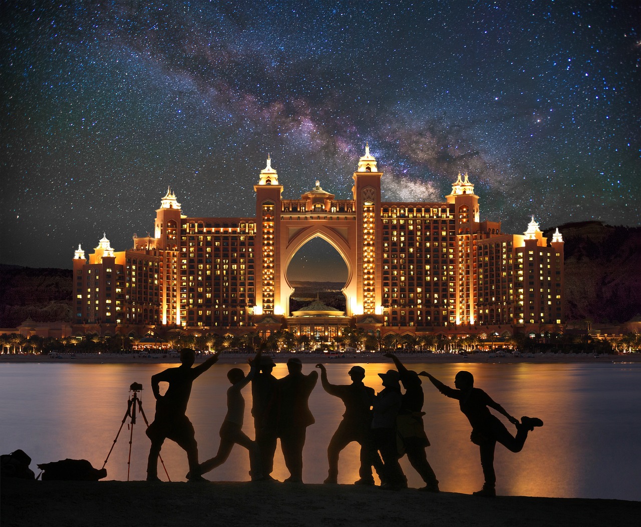 看到蔡徐坤银河系演唱会这组图，我决定熬夜整理一份星际浪漫完全回顾