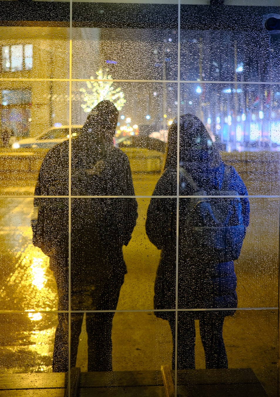 那个夜晚，我在犄角旮旯里找到了银河系漫游指南的MP4文件