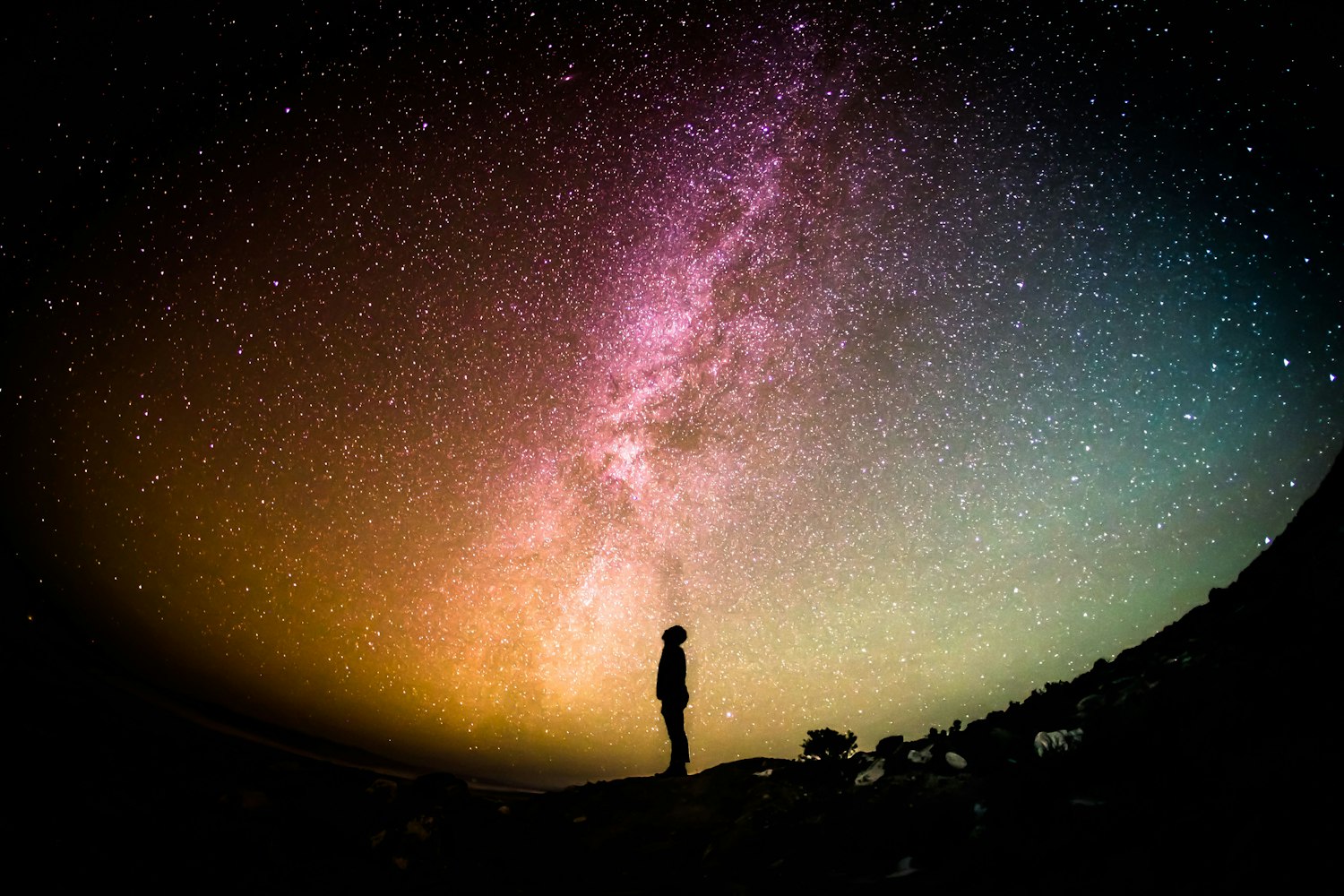 翻遍三星主题商店才找到的3D银河壁纸，这一张我用了三年